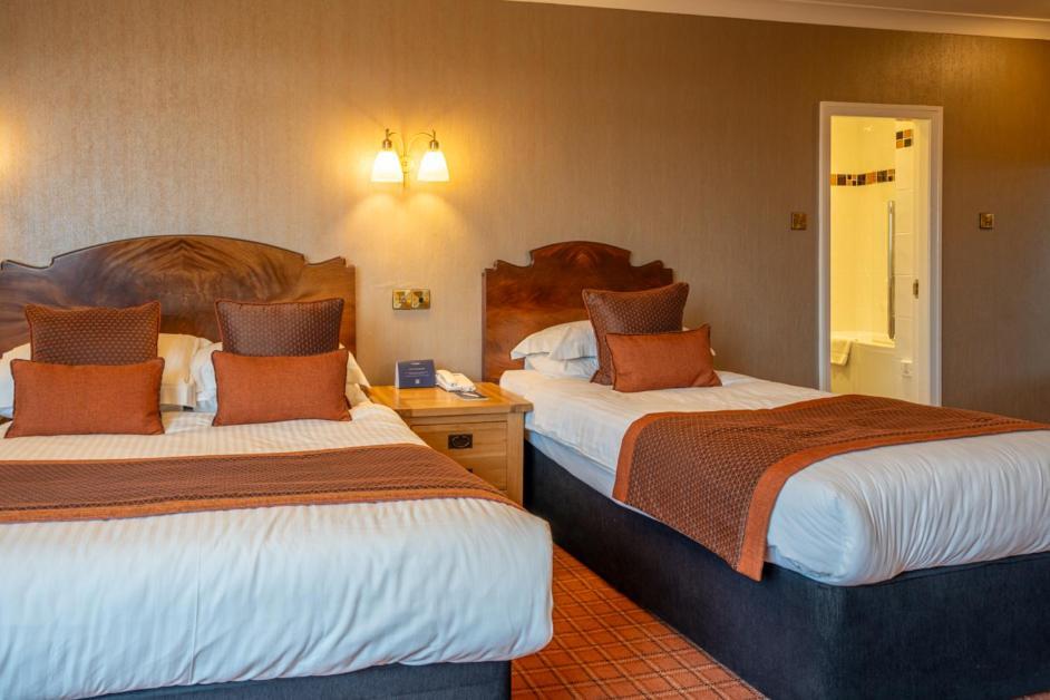 דומפריס Cairndale Hotel & Spa מראה חיצוני תמונה