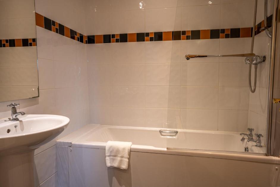 דומפריס Cairndale Hotel & Spa מראה חיצוני תמונה